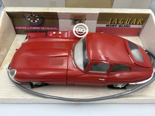 Jaguar type téléguidée - type, e